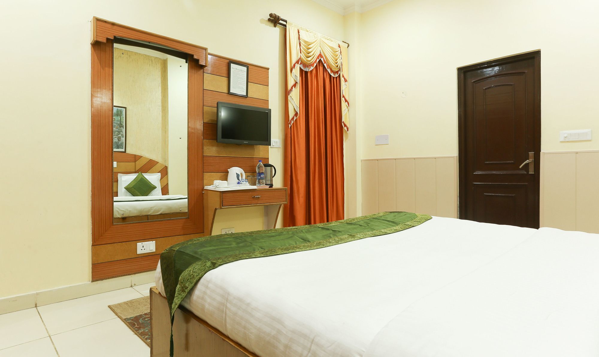 Moon Walk Residency Hotel Dharamshala Ngoại thất bức ảnh
