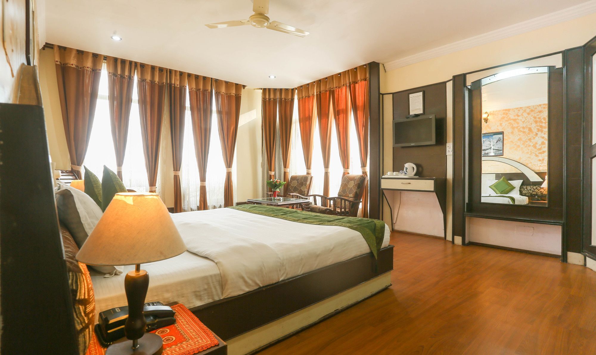 Moon Walk Residency Hotel Dharamshala Ngoại thất bức ảnh
